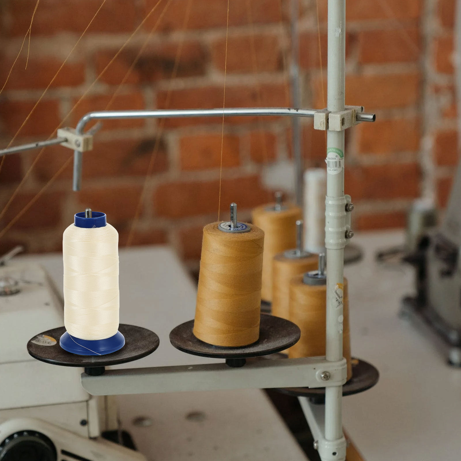 Baby Clothing Usa - 3000ヤード ライトブルー 暗闇で光る発光縫い糸 刺繍、編み物、クロスステッチ、手芸、ベビー服用