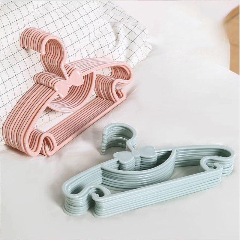 12個入りベビーキッズ用洋服ハンガーセット、耐久性のある滑り - Baby Clothing Hanging Rack のレビューと価格